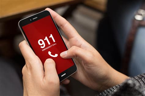 This Is The First Thing You Need To Say When Calling 911 From Your Cell