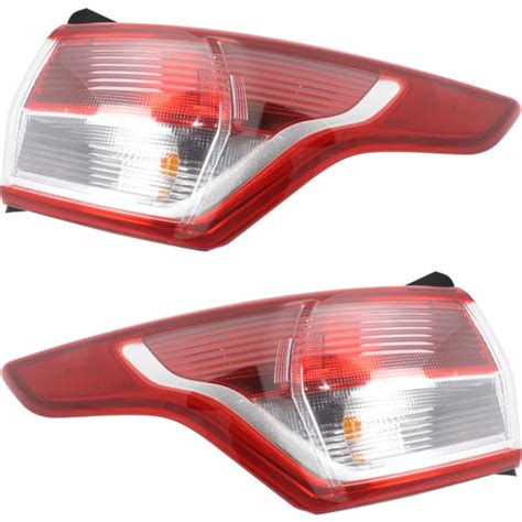 Replacement Driver And Passenger Side Outer Tail Light With Bulbs