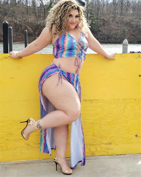 voluptuous women blond jennifer lawrence pics big hips and thighs big legs vestidos plus