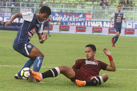 Pertandingan antara barito putera vs arema fc akan menjadi matchday kedua grup a piala menpora 2021 di stadion manahan, solo pada kamis (25/03) pukul 18:15 wib besok. Arema FC Vs Barito Putera, Singo Edan Raih Poin Penuh di ...