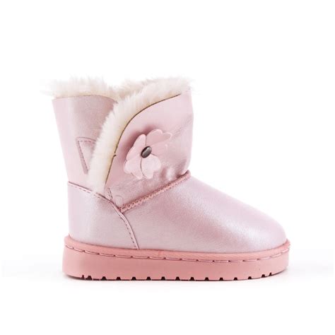 Les bottes sont aussi pratiques que tendance. Botte fourrée fille rose à fleur
