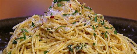 Add shrimp to cook until pink. angel hair pasta olive oil