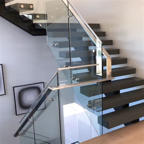 Simple Indoor Steel Stair Mono Stringer Straight Staircase Design