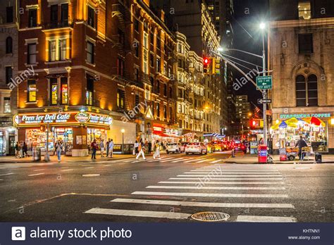 Street Corner And New York City Stock Photos And Street