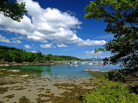There is a car park for. Armadale, Isle Of Skye | The ferry from Mallaig to the ...