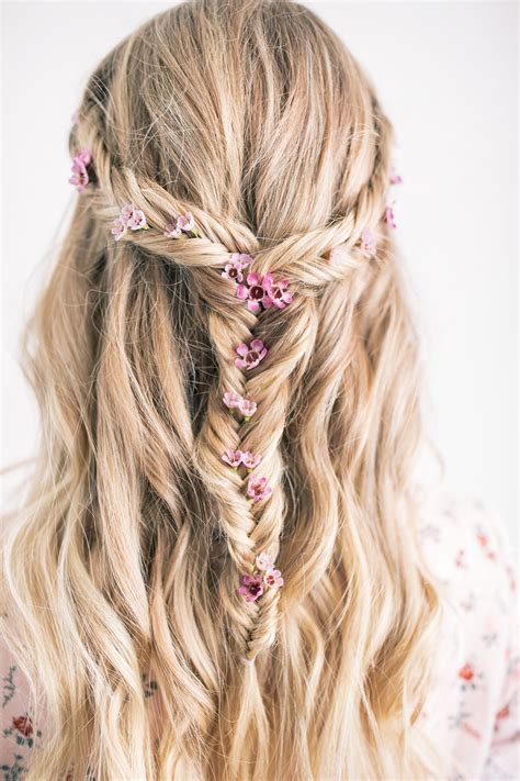 The Prettiest Festival Hairstyle The Blondielocks Life Style
