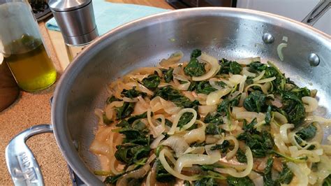 Doug Cooking - Skillet Baby Kale - YouTube