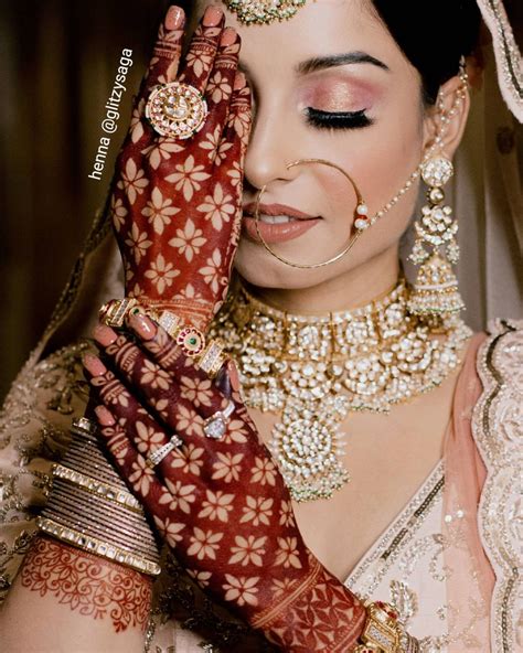 Latest Trendsetter Bridal Mehndi Designs For Brides To Be Of 2021