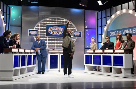 26.01.2003 snl weekend update halftime show special. 'SNL' Makes Fun of Oscar Winners and Losers in Game Show ...