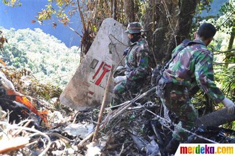 Foto Kecelakaan Pesawat Sukhoi Terbaru Di Gunung Salak Bogor