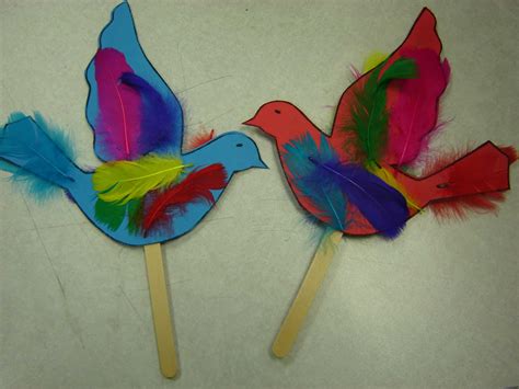 Awesome Parrot Themed Crafts