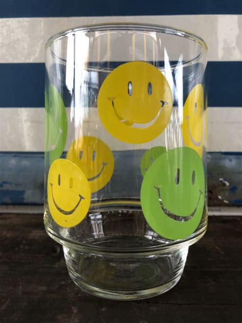 Vintage Glass Smiley Happy Face J268 2000toys Antique Mall