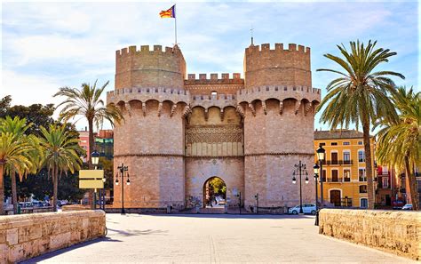 ¿quieres Visitar Los Mejores Lugares De Valencia En Un Día Taxi Turístico