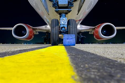 Nose Gear Of A Boeing 737 300 Of Corendon Airlines Flickr