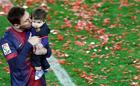 images messi brings his adorable son thiago to barca s celebrations