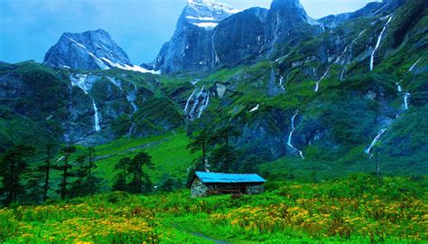 Berbagai negara di benua yang berbeda selalu memiliki ciri khas. 24+ Pemandangan Gunung Indah Di Dunia - Foto Pemandangan HD