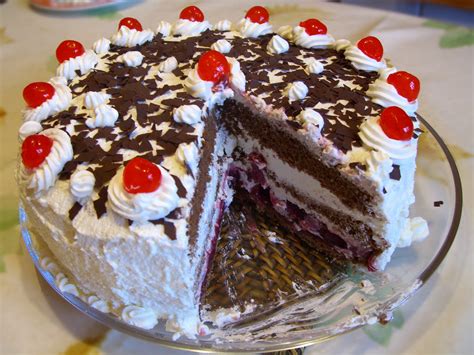Jul 03, 2021 · resep kue kering yang satu ini mengombinasikan madu dengan pisang. Resep Black Forest Spesial Cocok Untuk Kue Ulang Tahun