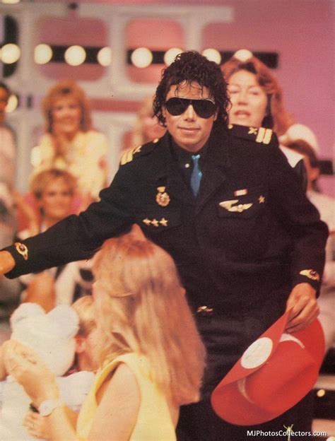 We are the world is a 1985 album that contains usa for africa's we are the world, a superstar charity recording for famine relief efforts in ethiopia. MJ in Australia - Michael Jackson Photo (12956232) - Fanpop