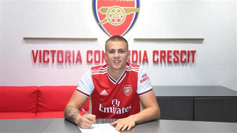 Последние твиты от arsenal (@arsenal). Harry Clarke signs new contract | News | Arsenal.com