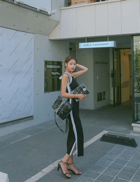 Halter Neck Contrast Stripe Dress Dabagirl Your Style Maker Korean Fashions Clothes Bags