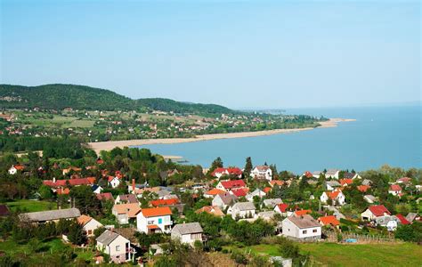 Vintage posters vintage travel balaton around the world in 80 days poster prints illustrations and posters travel posters. Pequeña ciudad en el Lago Balatón de Hungría - Hungary ...