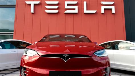 Tesla Introduces 199 Full Self Driving Monthly Subscription Pcmag