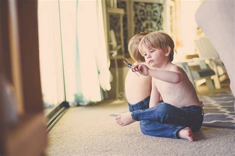 How To Create Candid Moments When Photographing Your Children