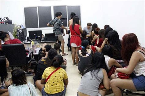 Pattaya Rounds Up Releases Suspected Prostitutes Bangkok Post News