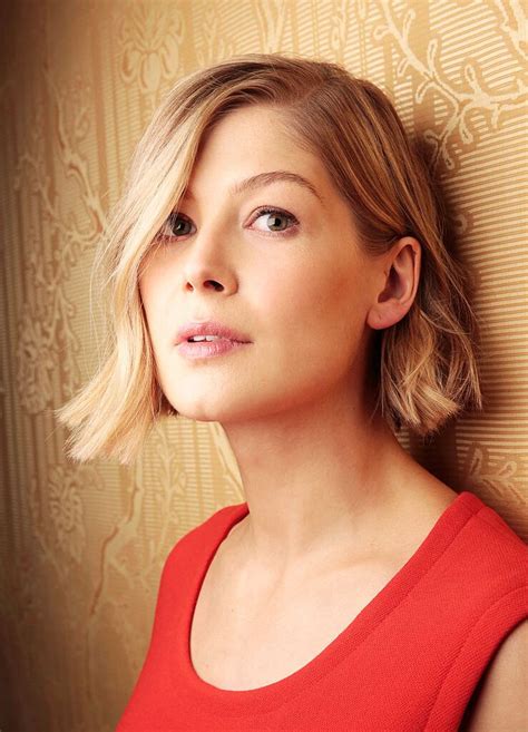 Pin By Rolf Kirchner On White Celebrities 5 Rosamund Pike