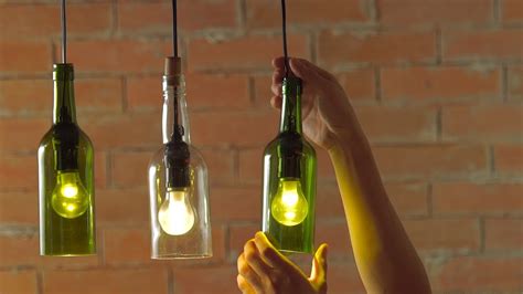 Wine bottle pendant lights are one of those pinterest projects that every wife seems to love and every husband insists he can make, but never does. DIY: HOW TO MAKE WINE BOTTLE PENDANT LIGHTS | livin spaces