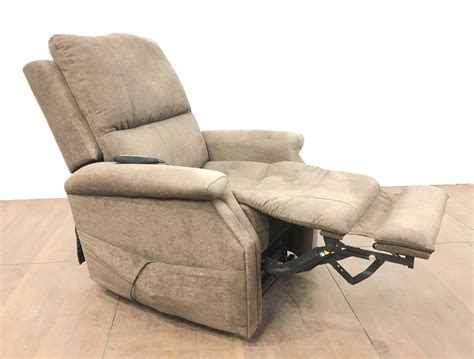 Lot Pride Mobility Viva Electric Lift Chair Recliner