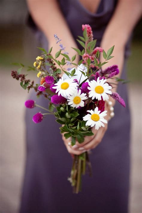 Small wedding bouquets for fall. Pretty | Small wedding bouquets, Fall wedding flowers ...