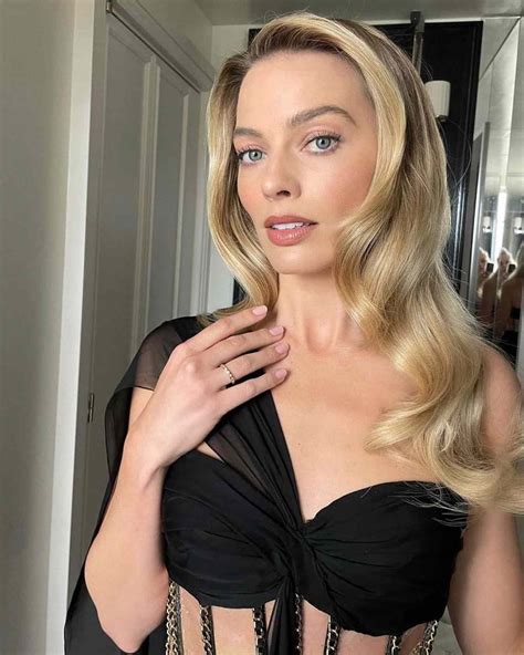 15 Margot Robbie Nail Looks To Inspire Your Barbiecore Manicure