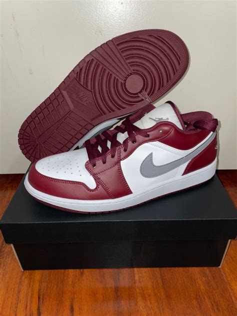👟 Nike Air Jordan 1 Low White Bordeaux 8 13 Cherrywood Red Cement Grey