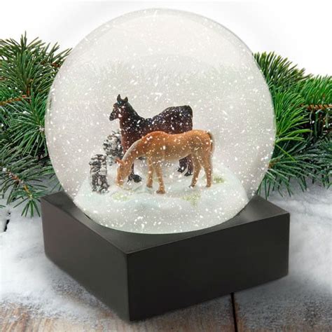 Pin By Mindy K On Christmas Snow Globes Unique Snow Globes Horse Quilt