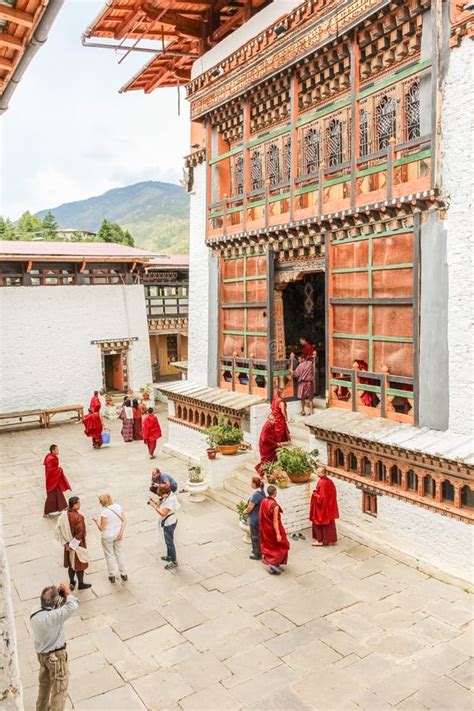Thimphu Bhutan September 11 2016 People Visiting The Simtokha