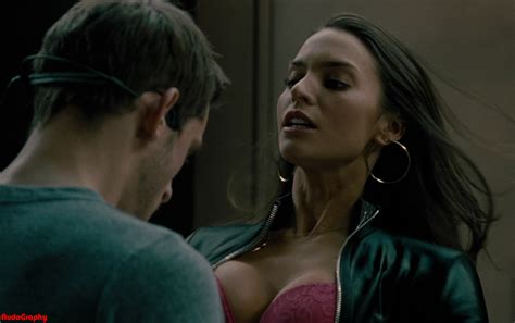 Genesis Rodriguez From Man On A Ledge Picture 20126original