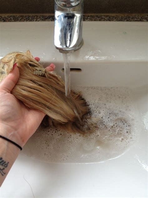 Keep your hair extensions looking beautiful you are probably saying who doesn't know how to wash hair,' but you would be surprised at how many people know how to wash their hair but not their extensions. How to Wash & Revive Your Hair Extensions | Washing hair ...