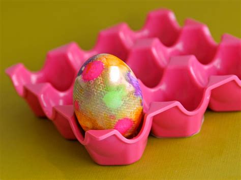 15 Easter Egg Decorating Ideas That Go Beyond Dye Hgtvs Decorating