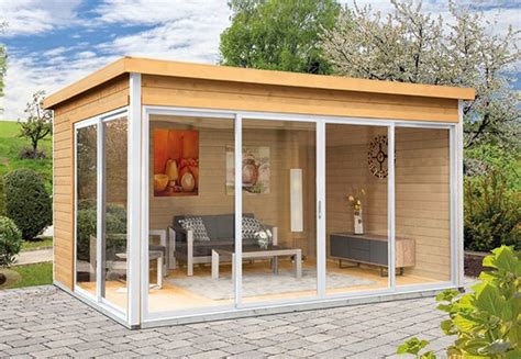 At the same time, i had also written monthly columns for martha stewart living, the oprah magazine, and house beautiful. Gartenhaus gemütlich einrichten - Garten Magazin