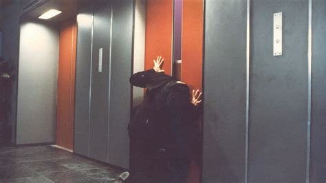 Film D Horreur Dans Un Ascenseur - L'Ascenseur, un film de 1983 - Vodkaster