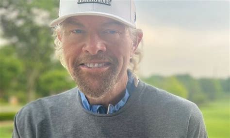 toby keith health update today how the country star is fighting stomach cancer