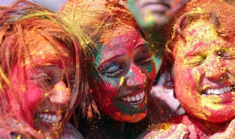 Holi 2019 Why Do We Celebrate Holi Songs Greetings And Messages