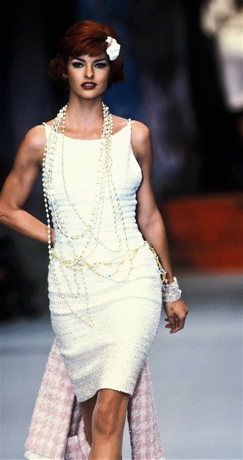 Linda Evangelista Walked For Chanel Runway Show Ss 1992 90s High
