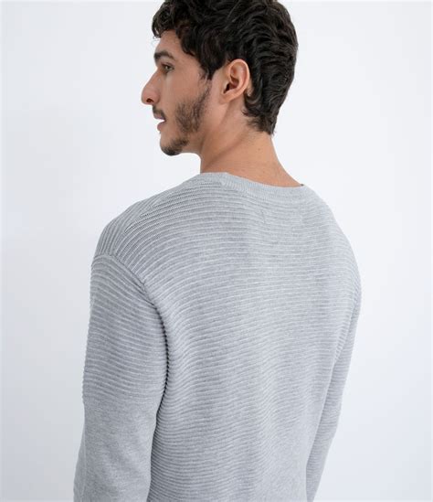 Suéter Com Textura Assimétrica Em Tricô Cinza Renner
