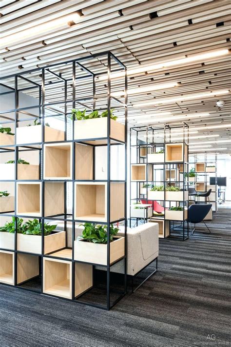 Family owned and operated for three generations, mccreery's is one of the last great family owned furniture stores. Office Design: Space Divisions Inspiration For Corporate Design Large Office Space Interior ...