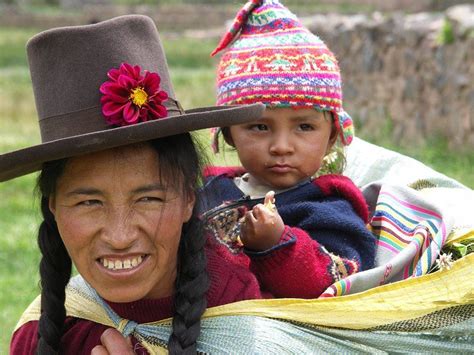 People From Peru South American Women Peruvian People Native