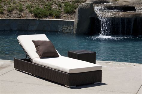 Chaise Lounges Icon Outdoor Contract