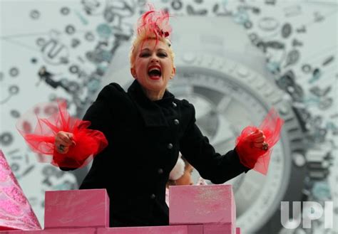 Photo Cindy Lauper Rides Down The Parade Route On A Float At The Macy