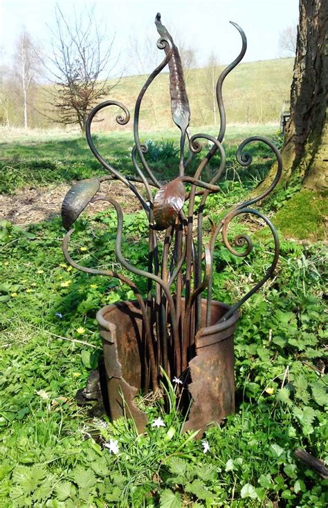 Broken Pot Wrought Iron Garden Art Sculptures Metal Yard Art Metal Garden Art